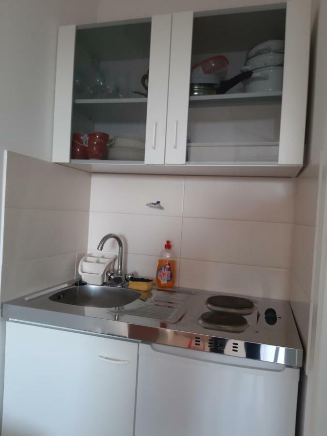 Studio Apartman Lady Apartment Njivice Exterior photo